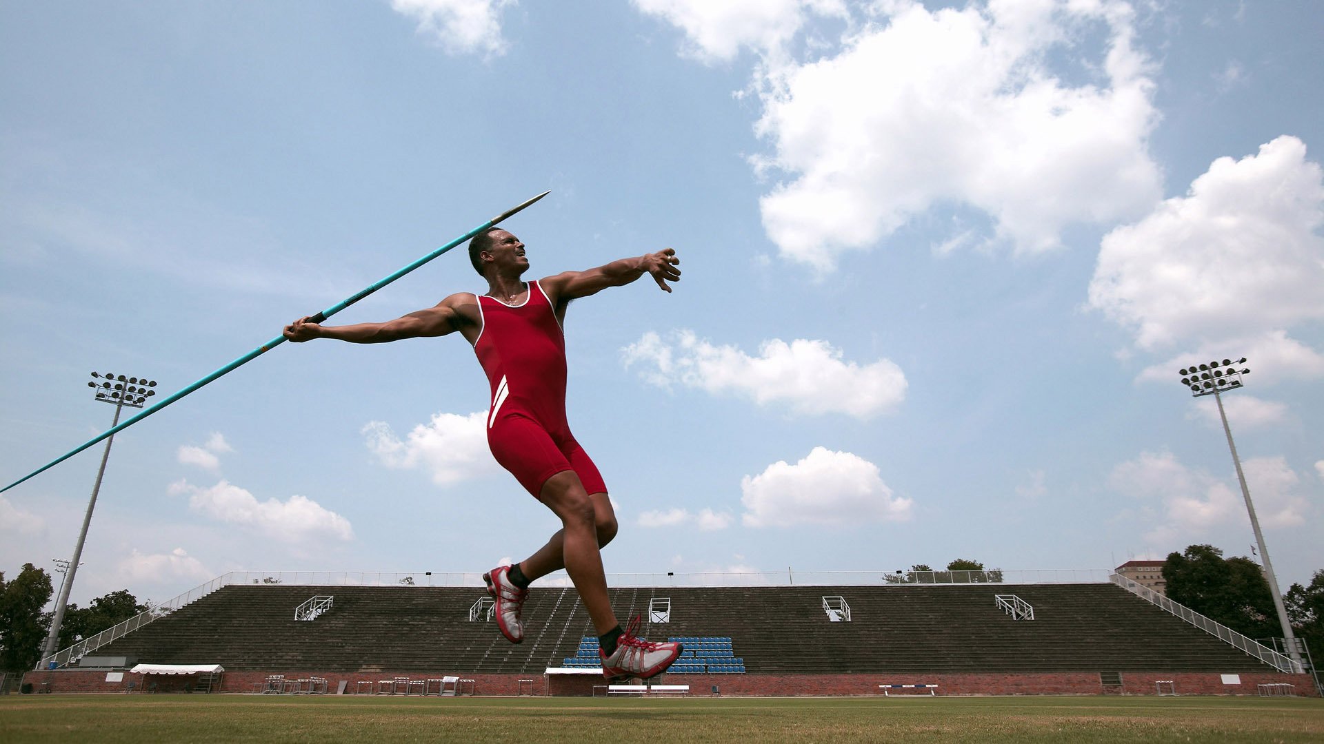 体育焦点事件引发社媒讨论，体育热点话题