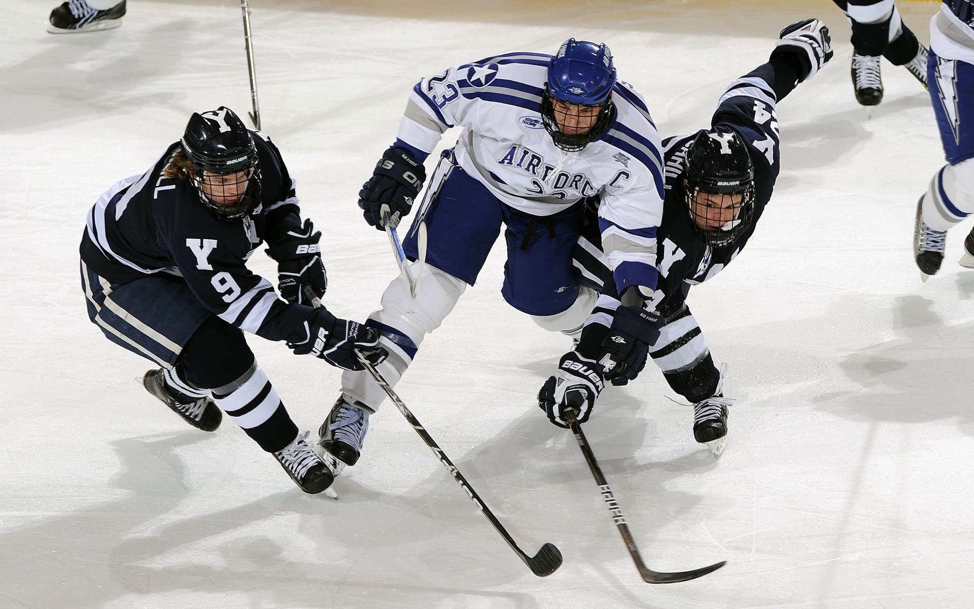 年轻球员用努力定义未来,努力的球员