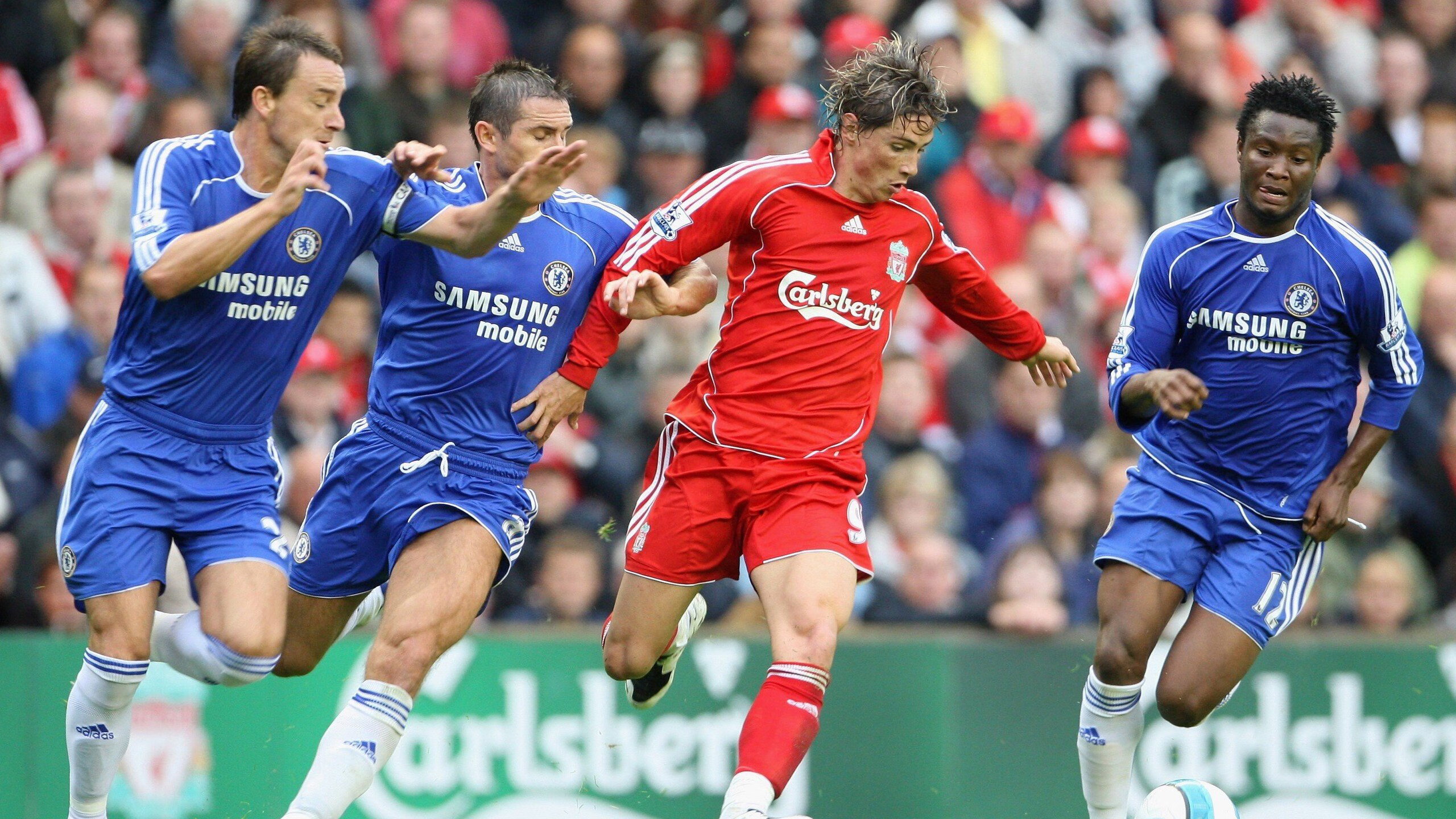 球星在赛后被评为当场MVP并上演感谢仪式，球队mvp